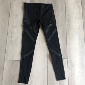 Alo Leggings with side Mesh